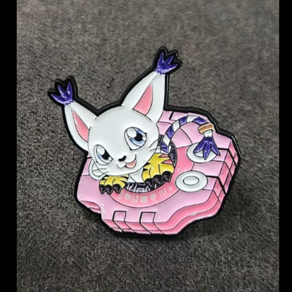 Tailmon Digimon Pin